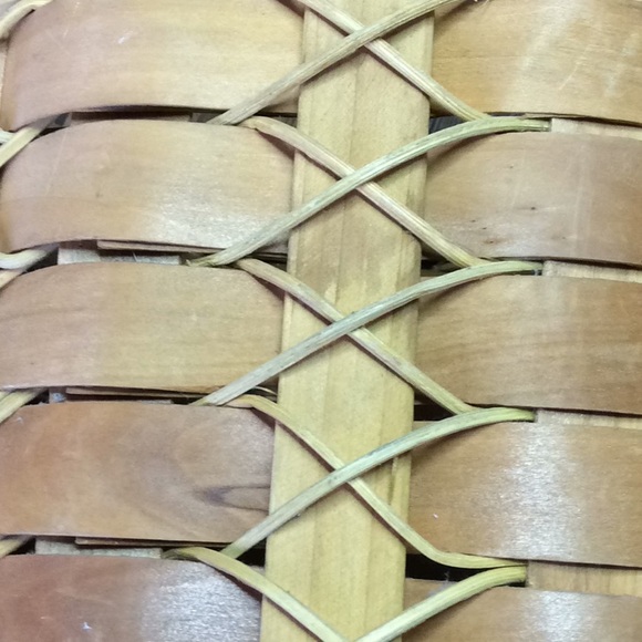 FINAL SALE PRICE Swing Arm Basket Like Longaberger - Picture 2 of 6